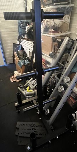 Weight plate storage tree with wheels