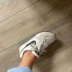 nike woman's trainers