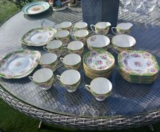 41 piece ABJ Grafton bone china Cheltenham tea set, 1940s, D18