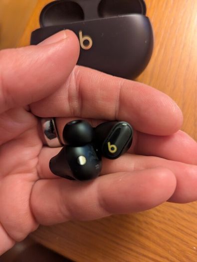 beats Studio buds plus