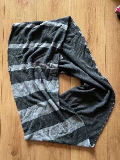 Ladies scarf