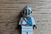 lego castle knight, rare, misprint/factory print on wrong color torso