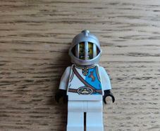 lego castle knight, rare, misprint/factory print on wrong color torso