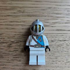 lego castle knight, rare, misprint/factory print on wrong color torso