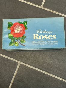 roses chocolate box
