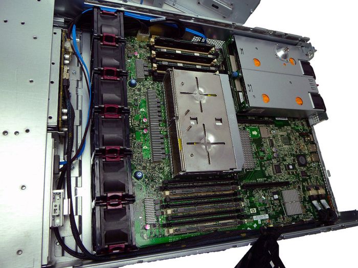 HP ProLiant DL380 G6 Server