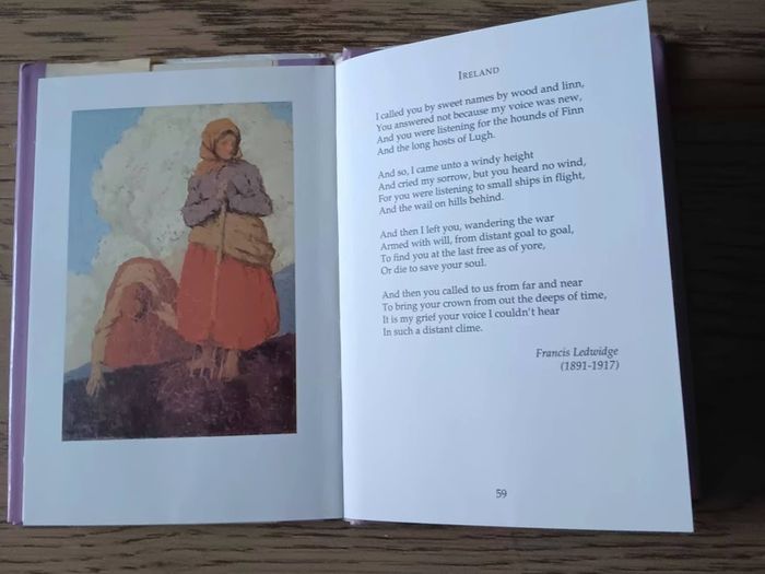 Vintage  A Little Book of Irish Verse.