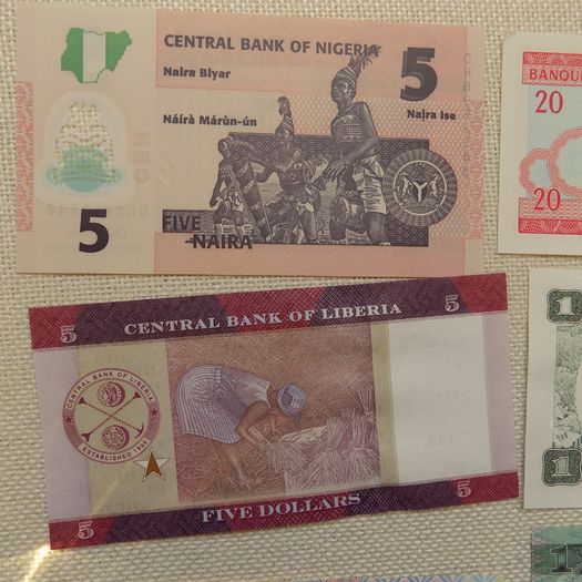 Lot of 9 Uncirculated Banknotes from Africa.No 14.