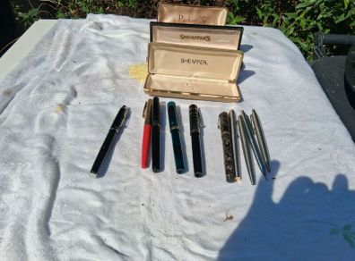 11 Piece Vintage Pen Collection