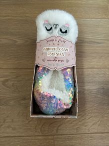 Ladies slippers