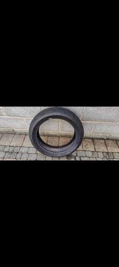 Motorcycle Tyre Michelin road 6 .