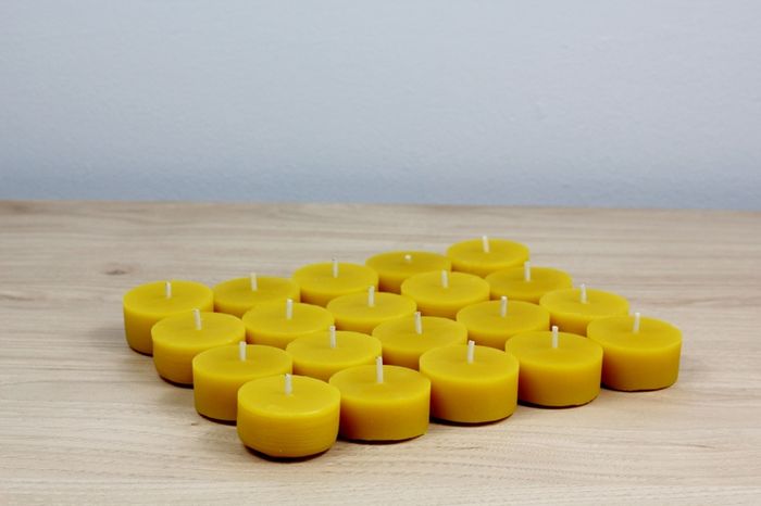 10 or 20 Pure Beeswax Tealights ... (with cups or refills with no cup) | Tea Light refills | Natural candles | Zero Waste Insert Candle | No Cups Tealights | Aromatherapy