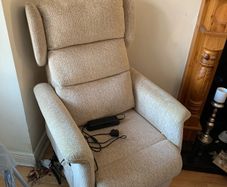 Electric Riser Chair