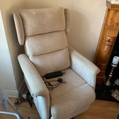 Electric Riser Chair