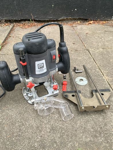 Plunging Router 1200w