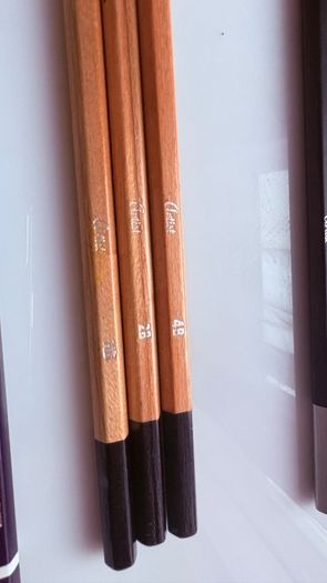17 Sketching pencil