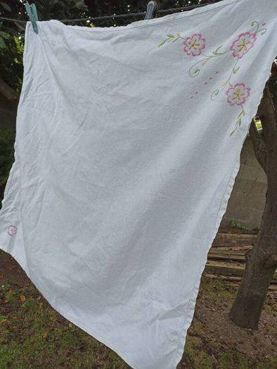 Small vintage Table cloth