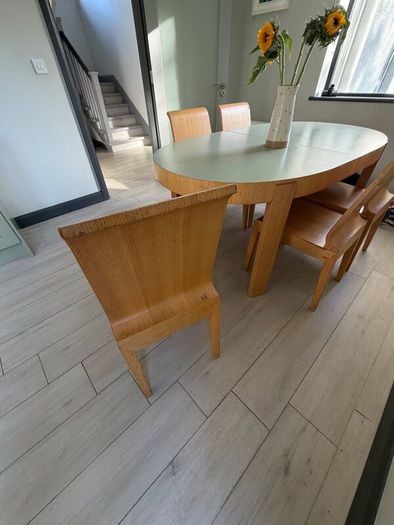 Oval Dining table & 6 chairs