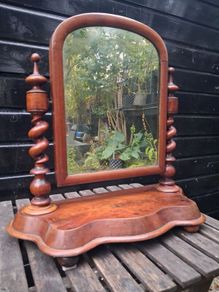 Victorian mahogany dressing table swing mirror