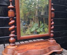 Victorian mahogany dressing table swing mirror