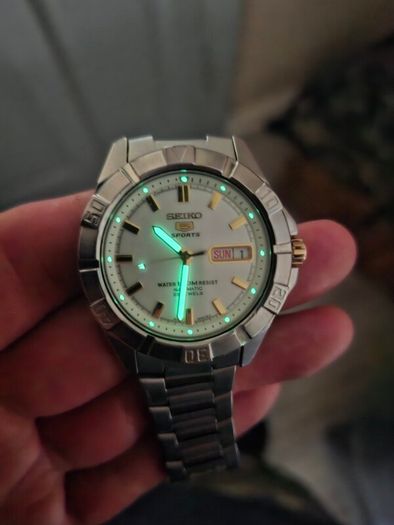 Stunning Japanese made Seiko SS Sport Automatic Watch