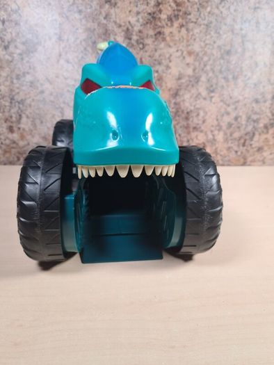 hot wheels CAR CHOMPIN MEGA WREX monster truck with lights and sounds
