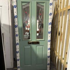 Brand new composite doors 2100mm by 900mm side panels to match all brand new 10 of each coulor in stock discount price 950 can be delivered anywhere in Ireland can also install test today for your new door.   All doors can be made to order contact today f