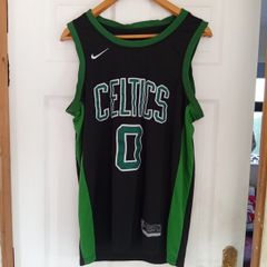NBA jersey (size 50)