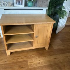 Oak TV unit