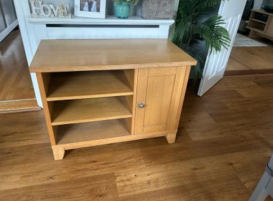 Oak TV unit