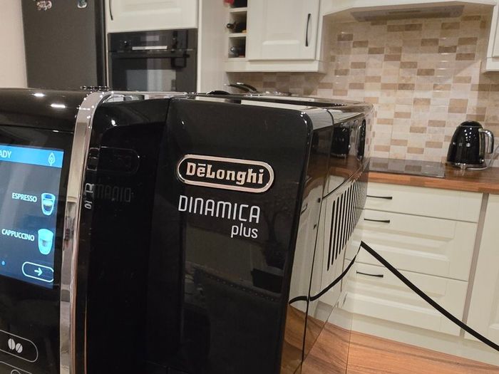 De'Longhi Dinamica Coffee Machine