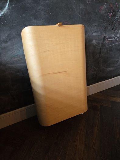 Wallmounted change table