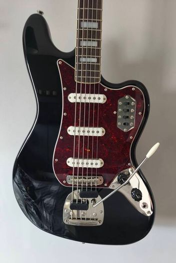 Squier Bass VI