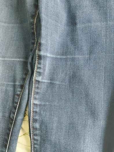 Ladies Levi's 712 slim jeans