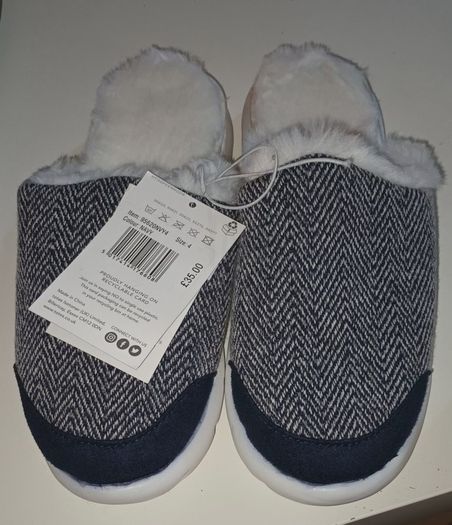 slippers
