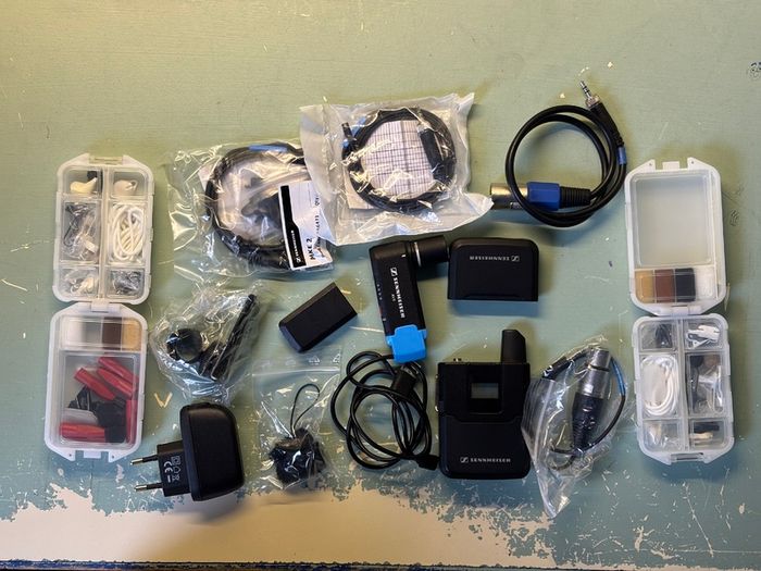 Sennheiser AVX Wireless Microphone Kit With Two MKE 2 Mics