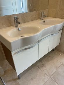 bathroom double vanity unit