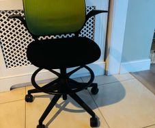 Steel Case office chair 8 available like new