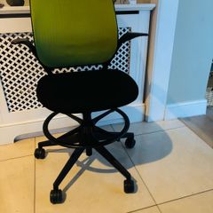 Steel Case office chair 8 available like new