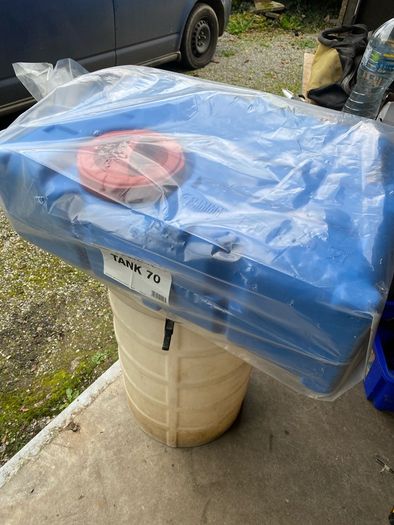 Fiamma 70 litre water tank