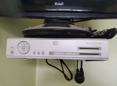 sky digi box