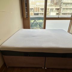 king size mattress and bed