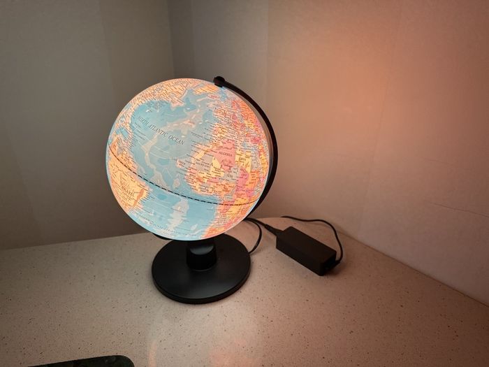 Light up Globe