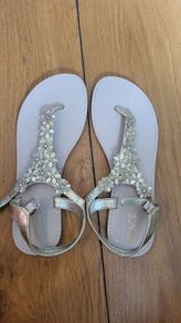 girls sandals
