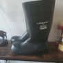 7 pairs of steel toe wellies Image 2