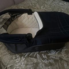 Uppababy vista navy bassinet