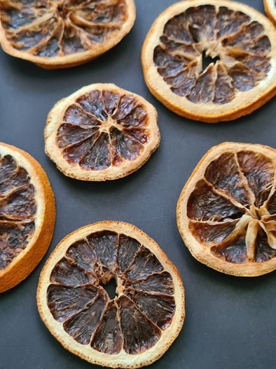 12 Dry Orange slices, christmas decoration, wreath making