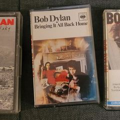 3 Bob Dylan cassette tapes