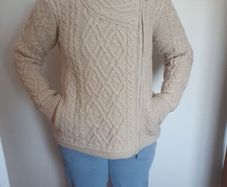 New + tags Size L 100% Irish Merino wool jumper