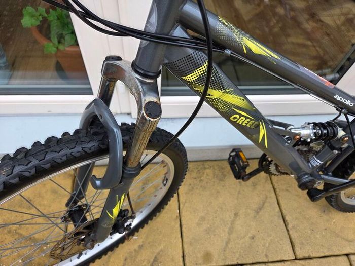 Apollo creed full suspension bike, need some TLC, new tyres, 24 inch